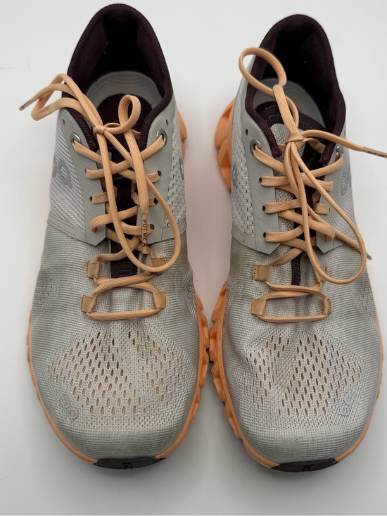 On Running Shoes - On Running Women’s Cloud Sneakers Size 7.5 Gray Peach Swiss Engineering Athletic